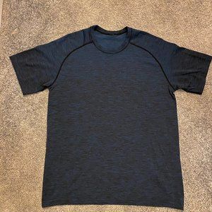 Lululemon Short Sleeve Large